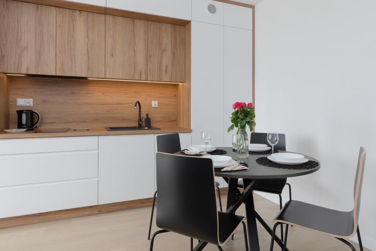 Posesja Kapitanska Przy Plazy Apartments Grzybowo By Noclegi Renters Bagian luar foto
